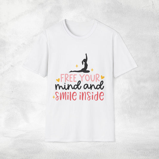 Women's yoga shirt free your mind and smile inside