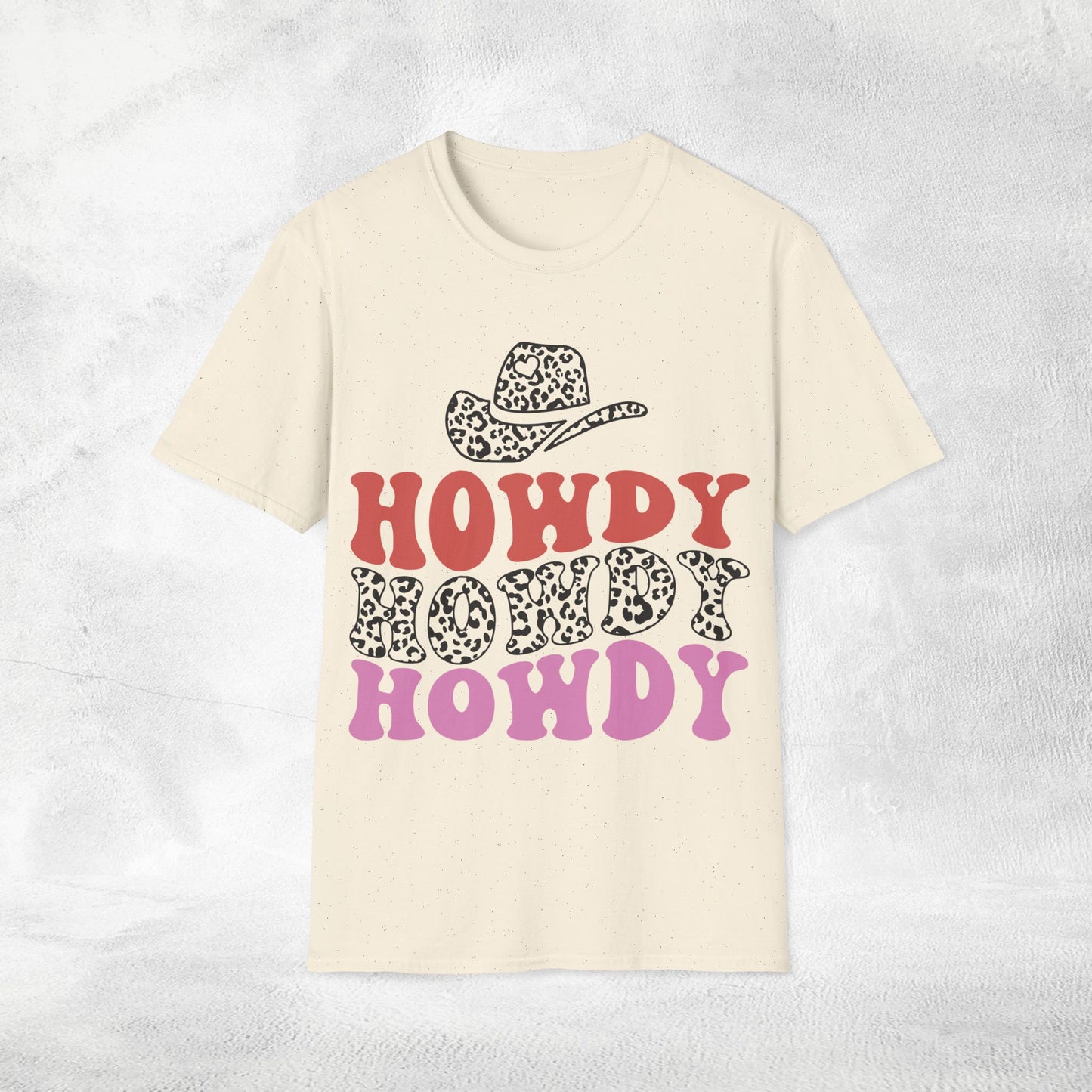 Women's shirt howdy vacation tee