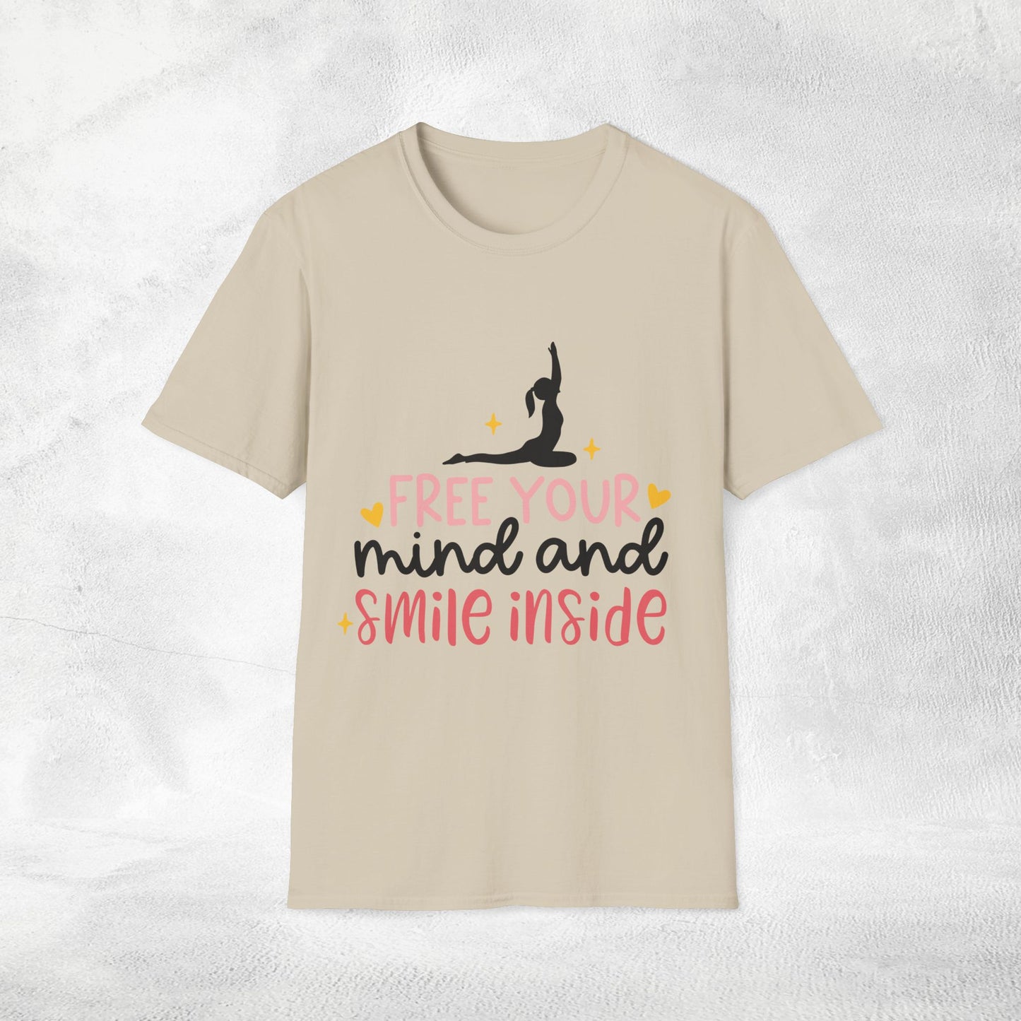 Women's yoga shirt free your mind and smile inside